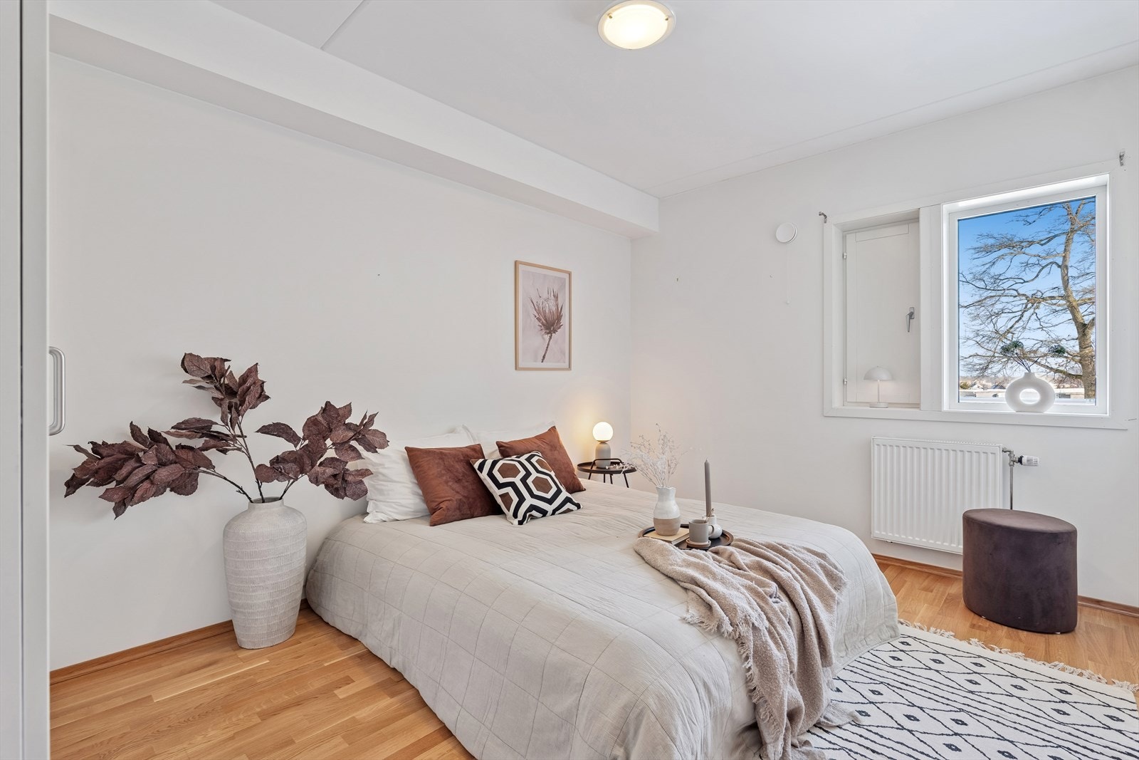 Soverom 1 med garderobe. Galleribilde