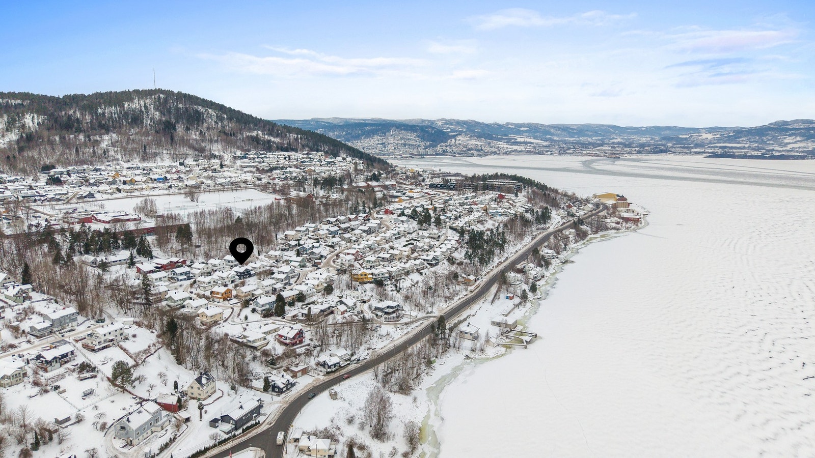 Det er kun fem minutters gange til bussholdeplass med hyppige avganger til Drammen Galleribilde