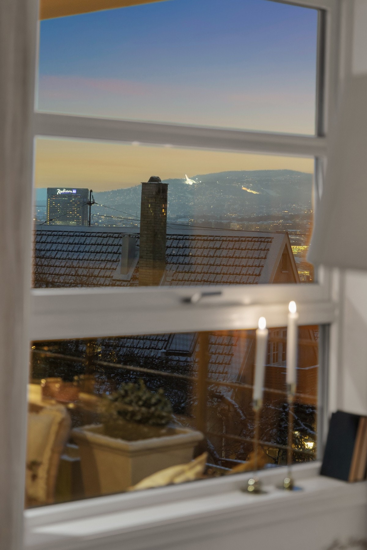 Utsikt helt til Holmenkollbakken Galleribilde