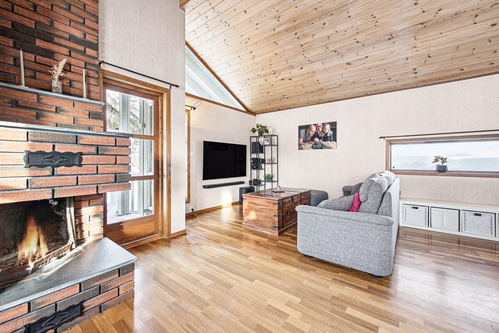 Peisen varmer godt på kalde dager. Galleribilde