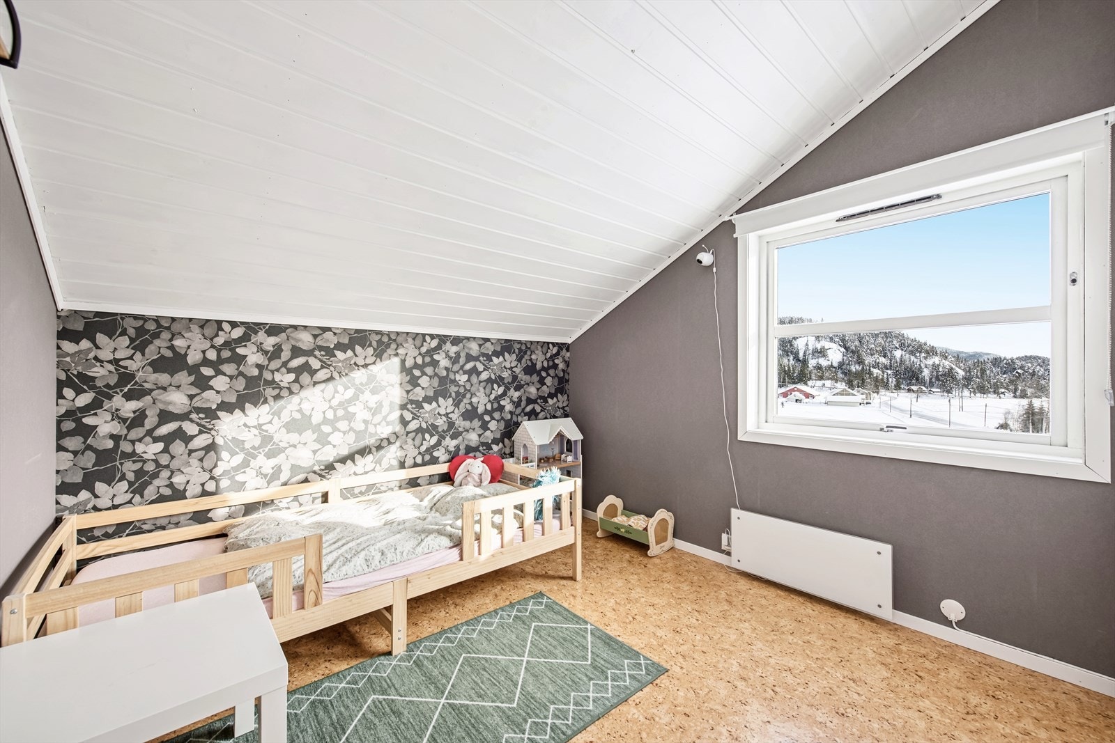 Soverom 2 passer ypperlig som barnerom. Galleribilde
