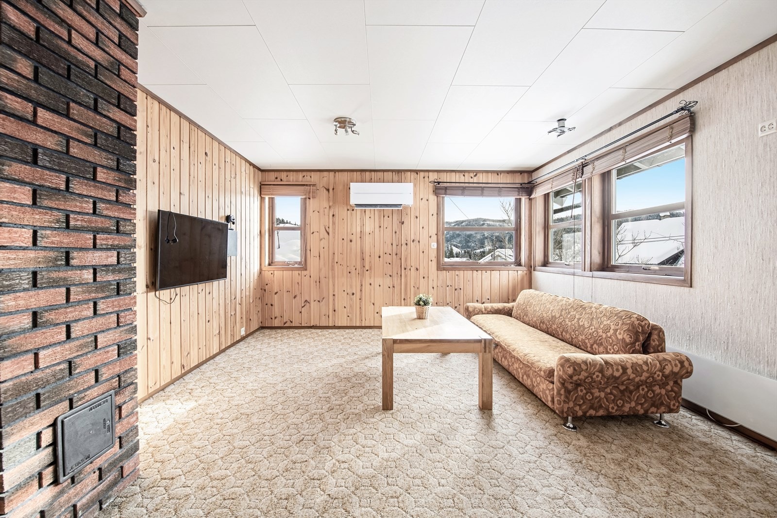 Stue utleiedel. Galleribilde