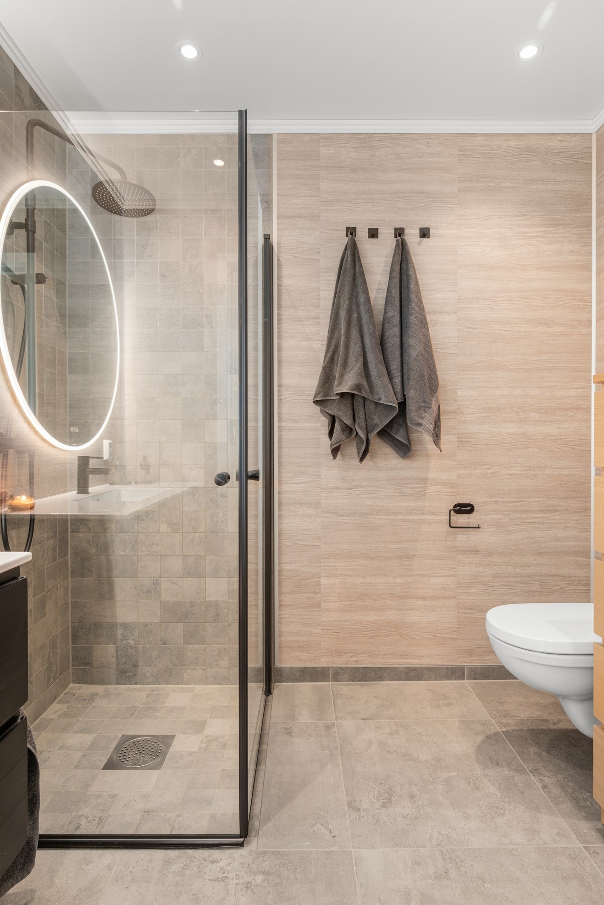 Badet er på 6m². Galleribilde