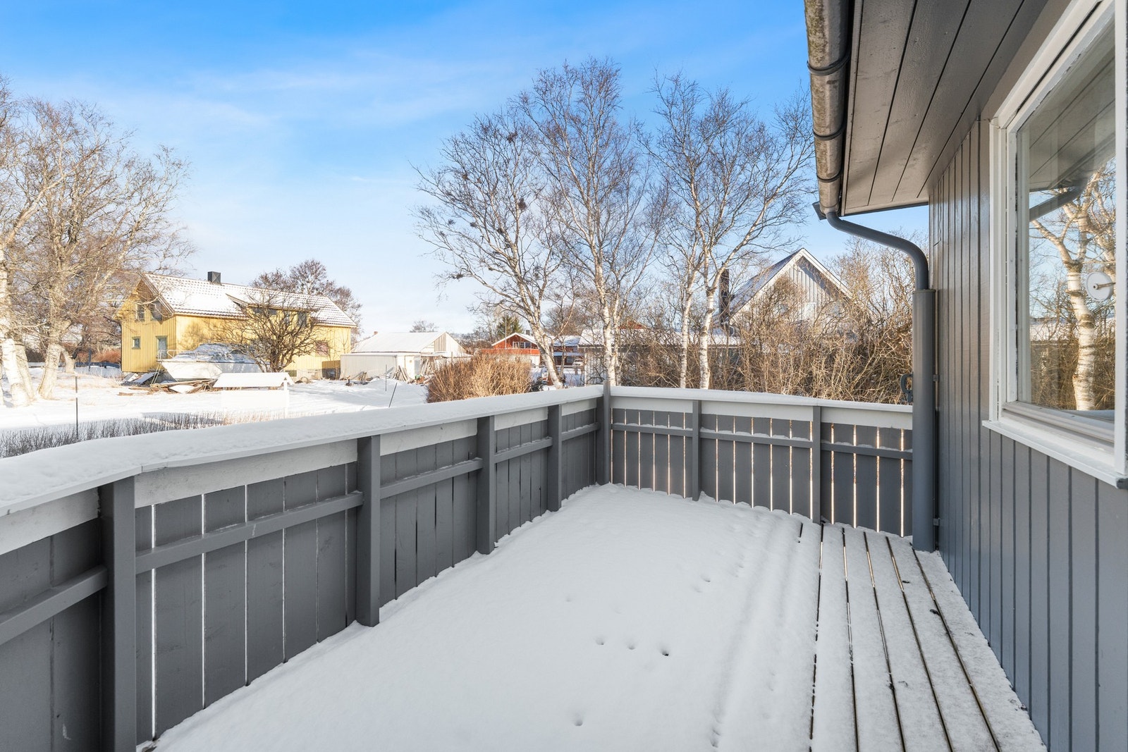 Veranda ved inngangsparti Galleribilde