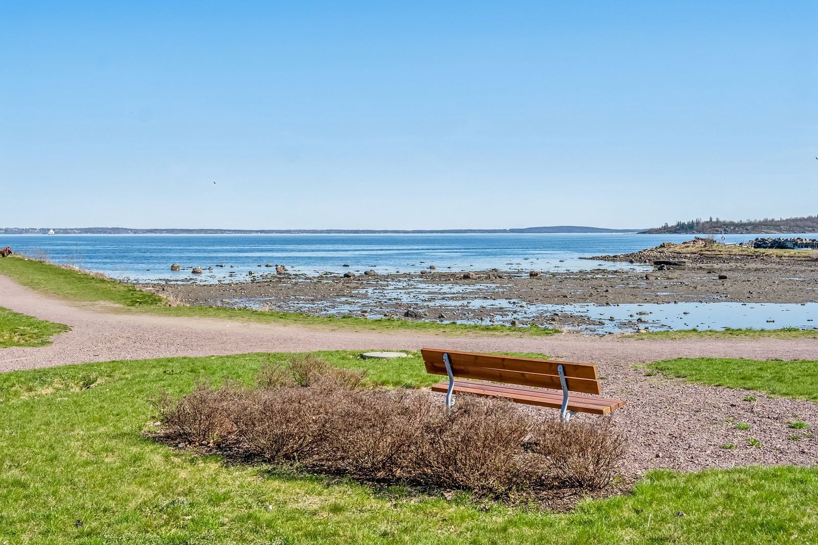 Oslofjorden med fin kyststi og flere badeplasser ligger i umiddelbar nærhet. Galleribilde