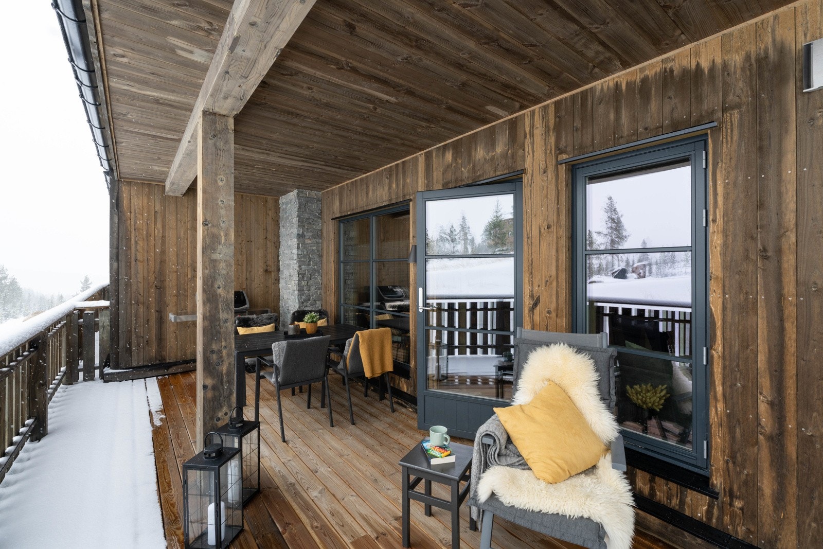 Terrasse på hele 19kvm med gode solforhold! Galleribilde