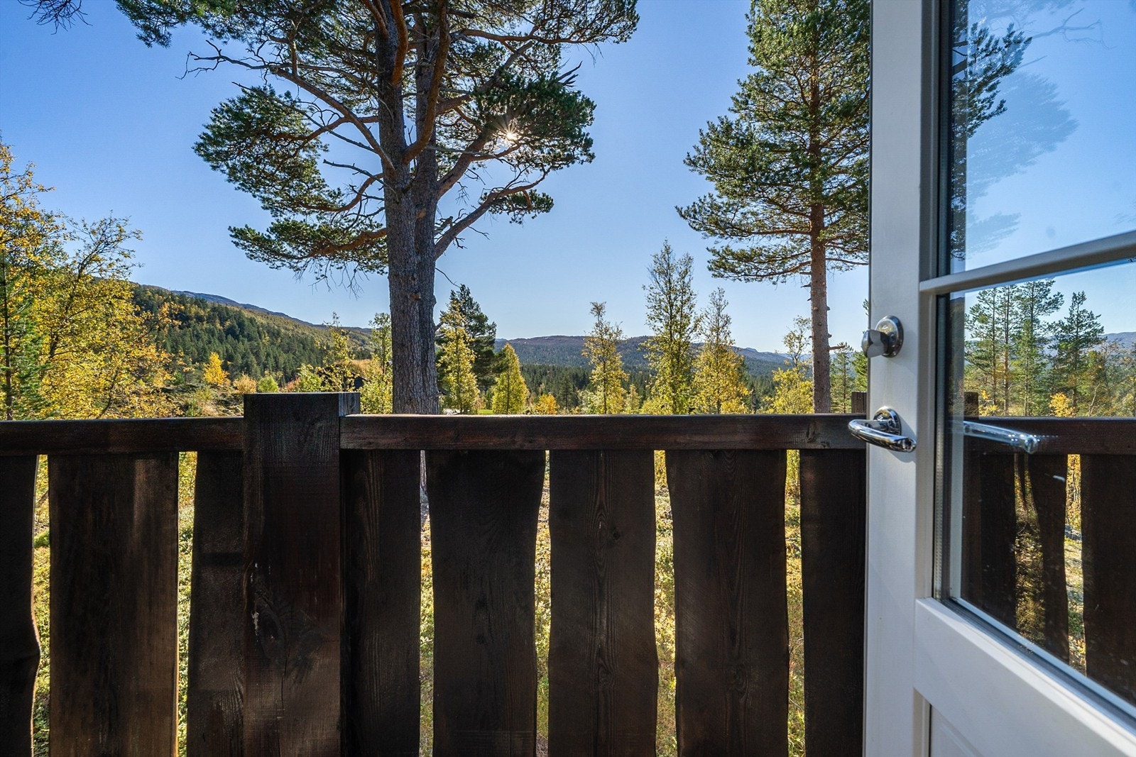 Utsikt fra balkongen i 2. etg. Galleribilde