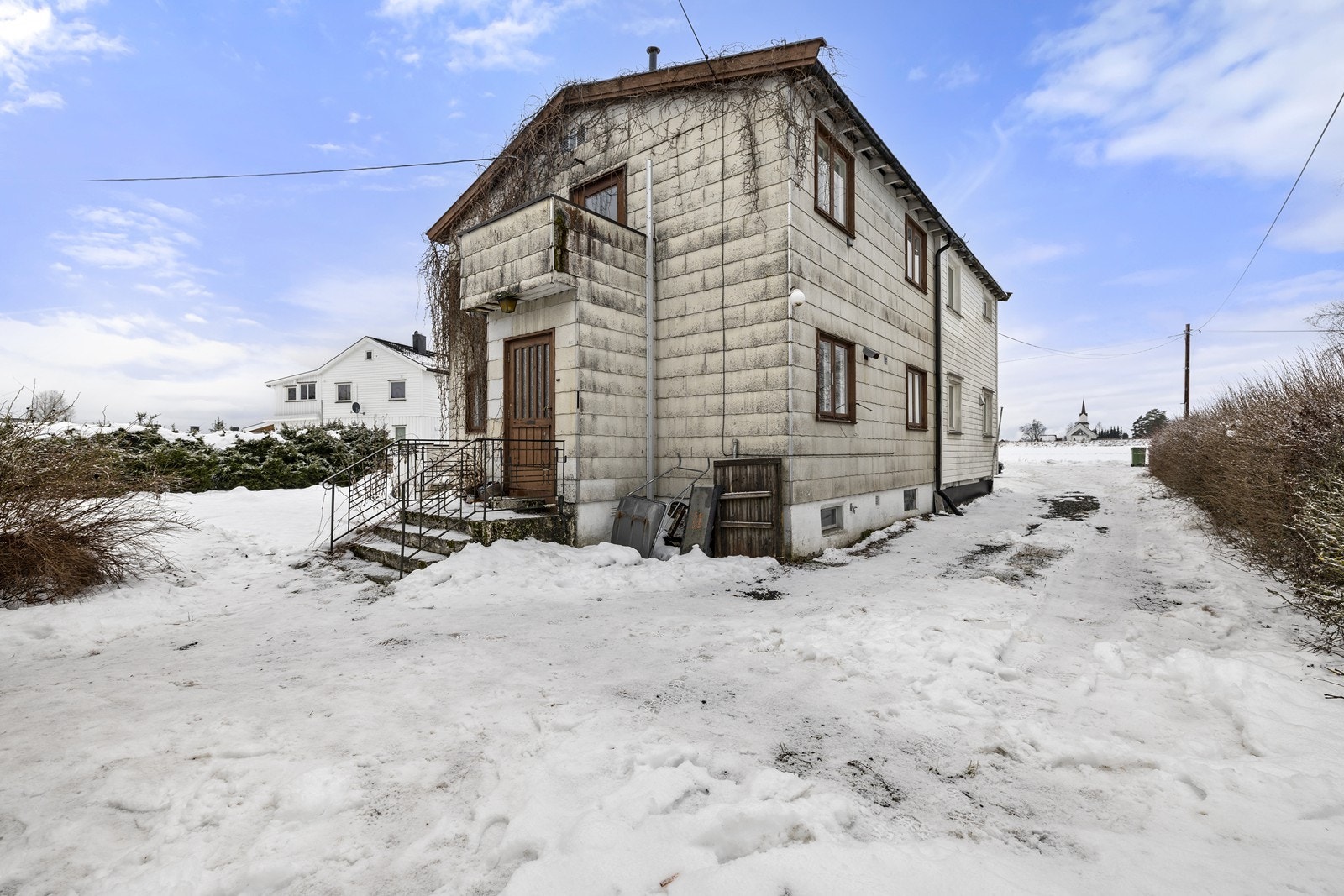 Velkommen til Fossmoveien 9! Foto Shuttr Karlsen. Galleribilde