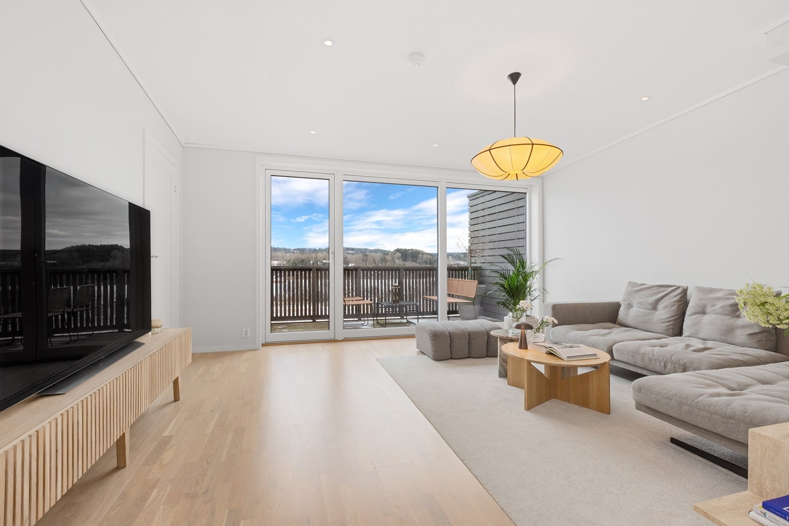 Leiligheten har en gjennomført god planløsning med svært effektiv arealutnyttelse. Galleribilde