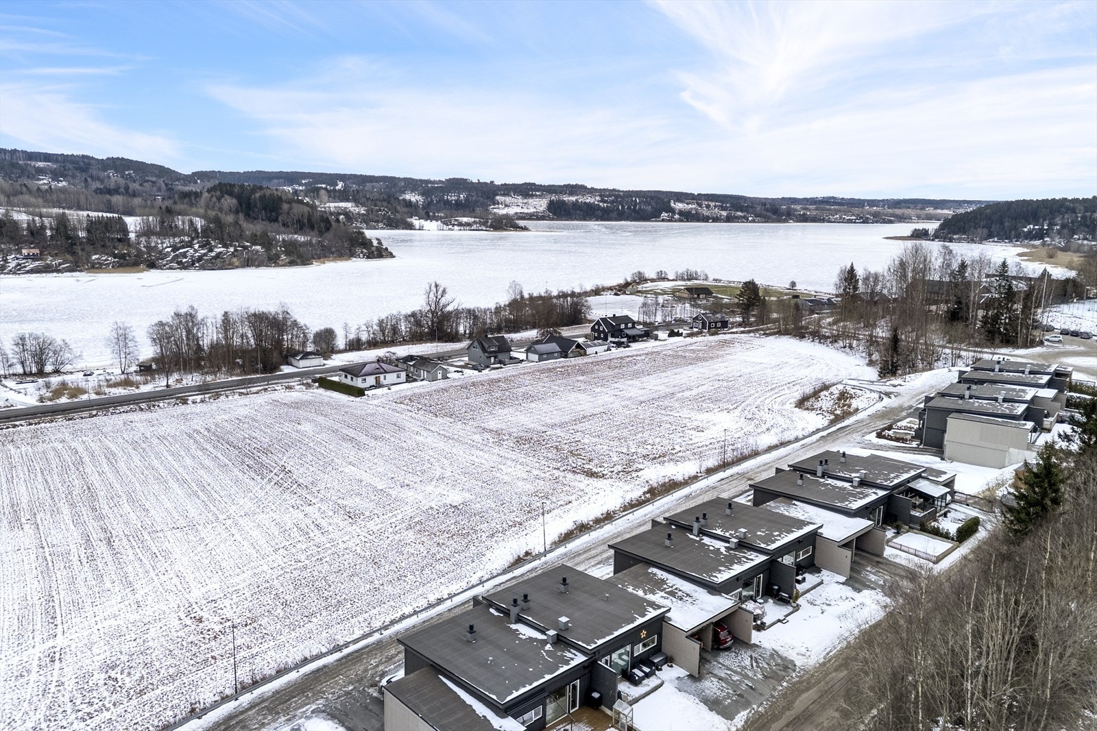 Nylende omtales ofte som den lille bygda med det store hjertet, et uttrykk som gjenspeiler det sterke fellesskapet og den inkluderende kulturen i området. Galleribilde