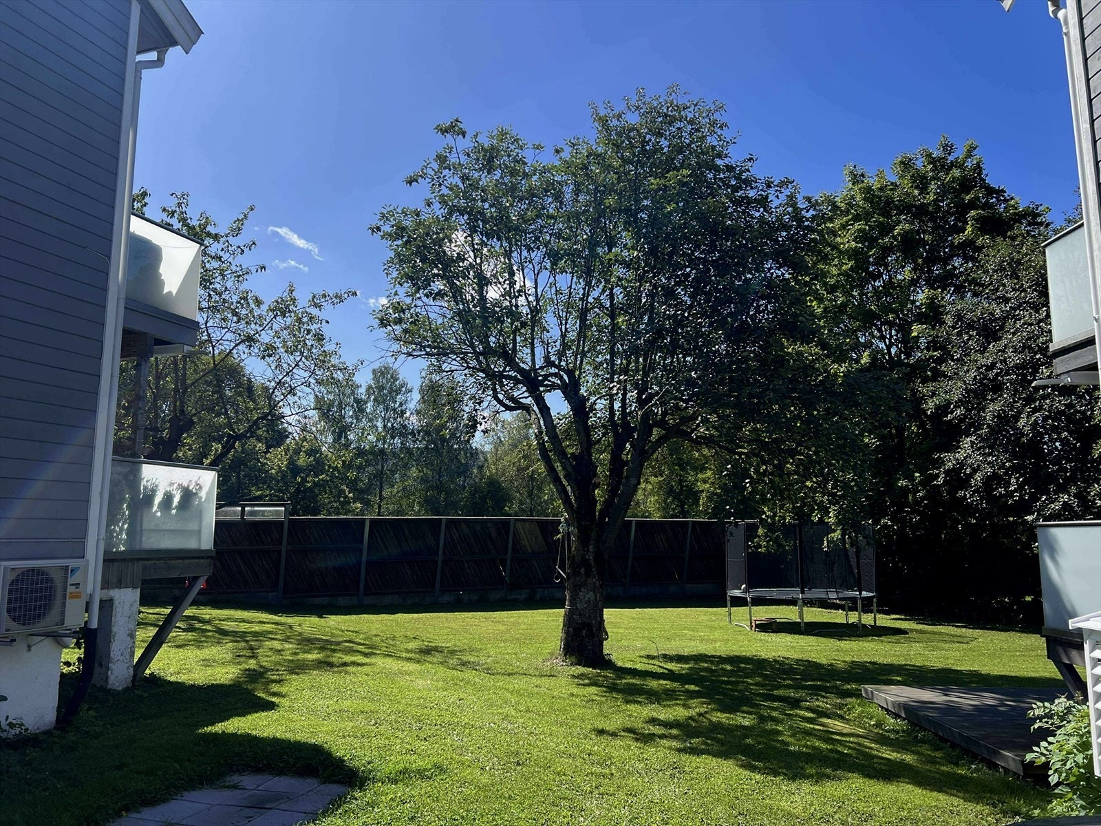 Selgers bilde av fellesareal på sommerstid Galleribilde