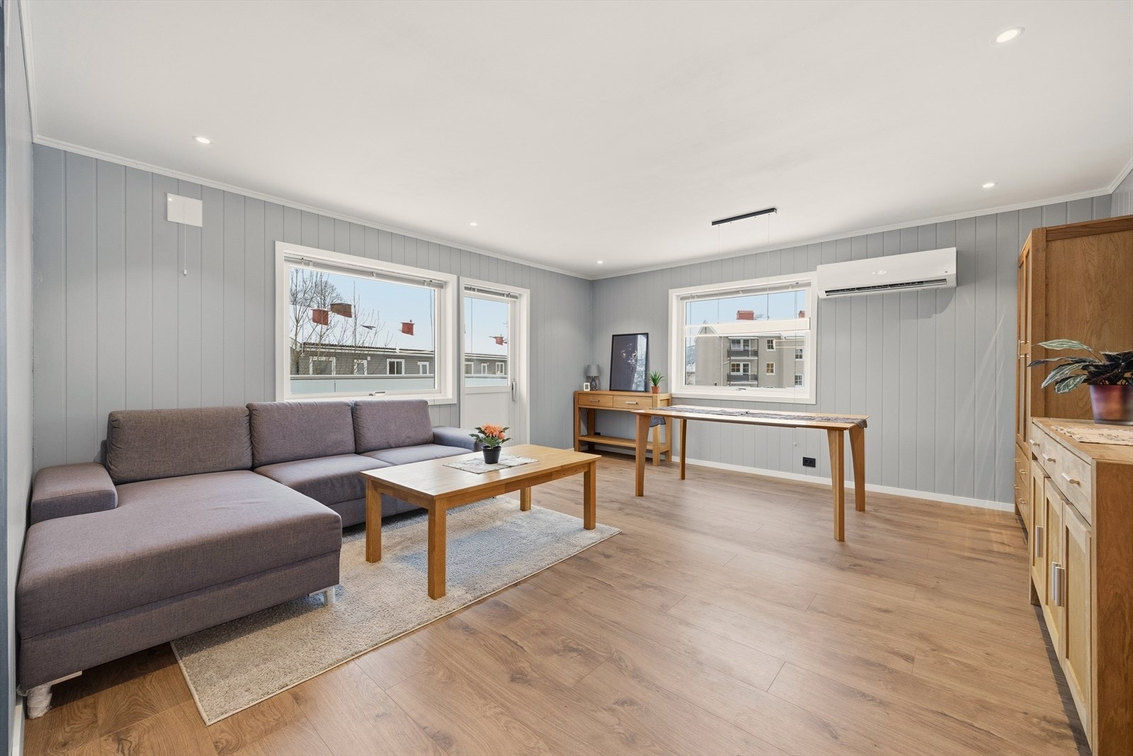 Dette er en flott og oppgradert 3-roms eierleilighet beliggende i et veletablert og attraktivt boligområde på Øren Galleribilde