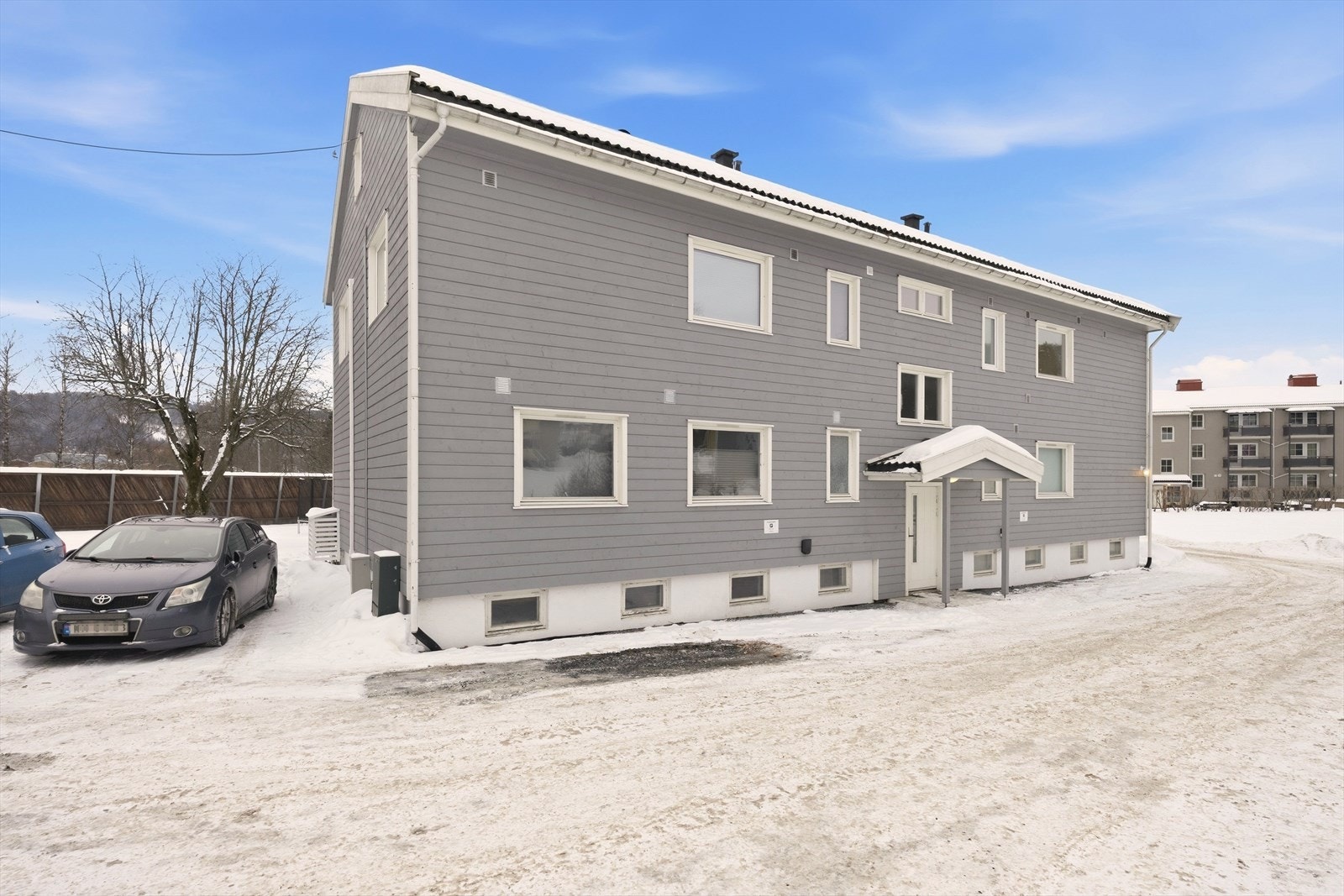 Parkeringsplasser på sameiets tomt Galleribilde