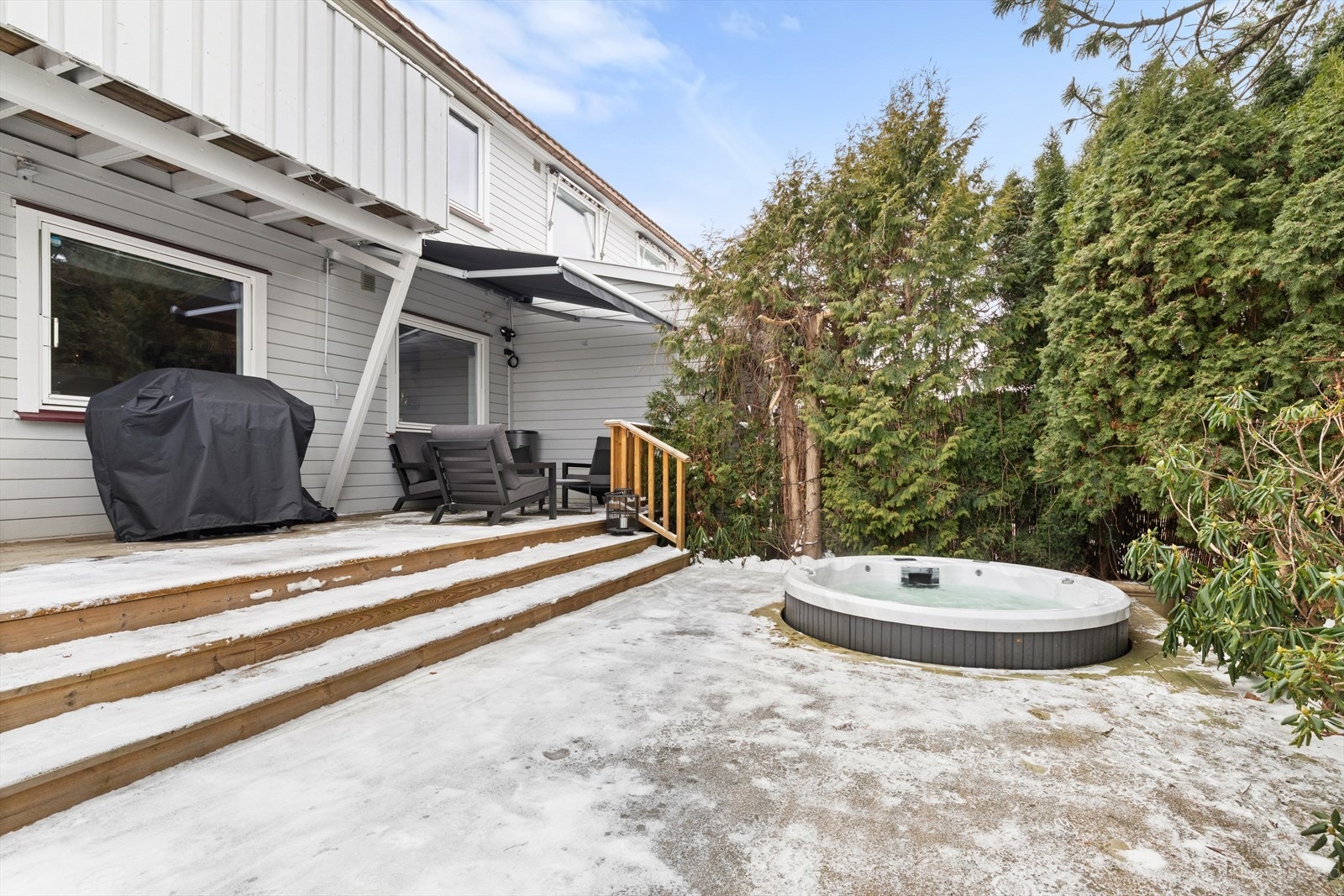 Her får du en lekker og velholdt familiebolig i barnevennlige omgivelser. Galleribilde