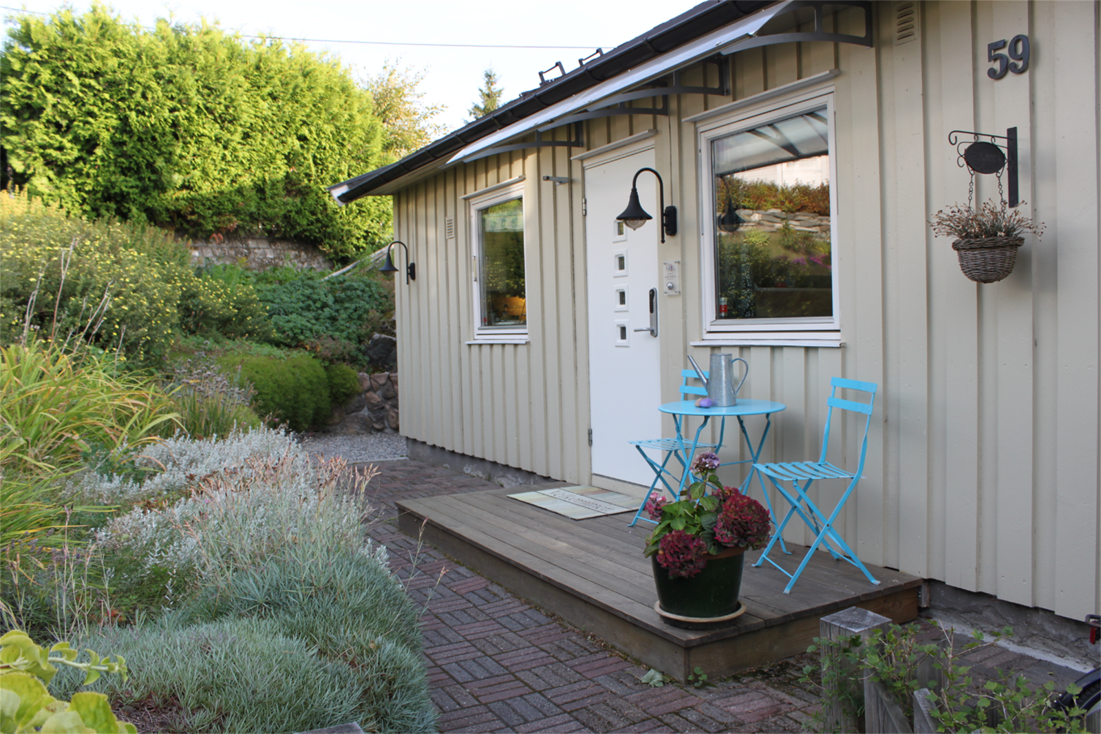 Nydelig sommerbilde viser hvor idyllisk naturen rundt blir! Selgers bilde. Galleribilde