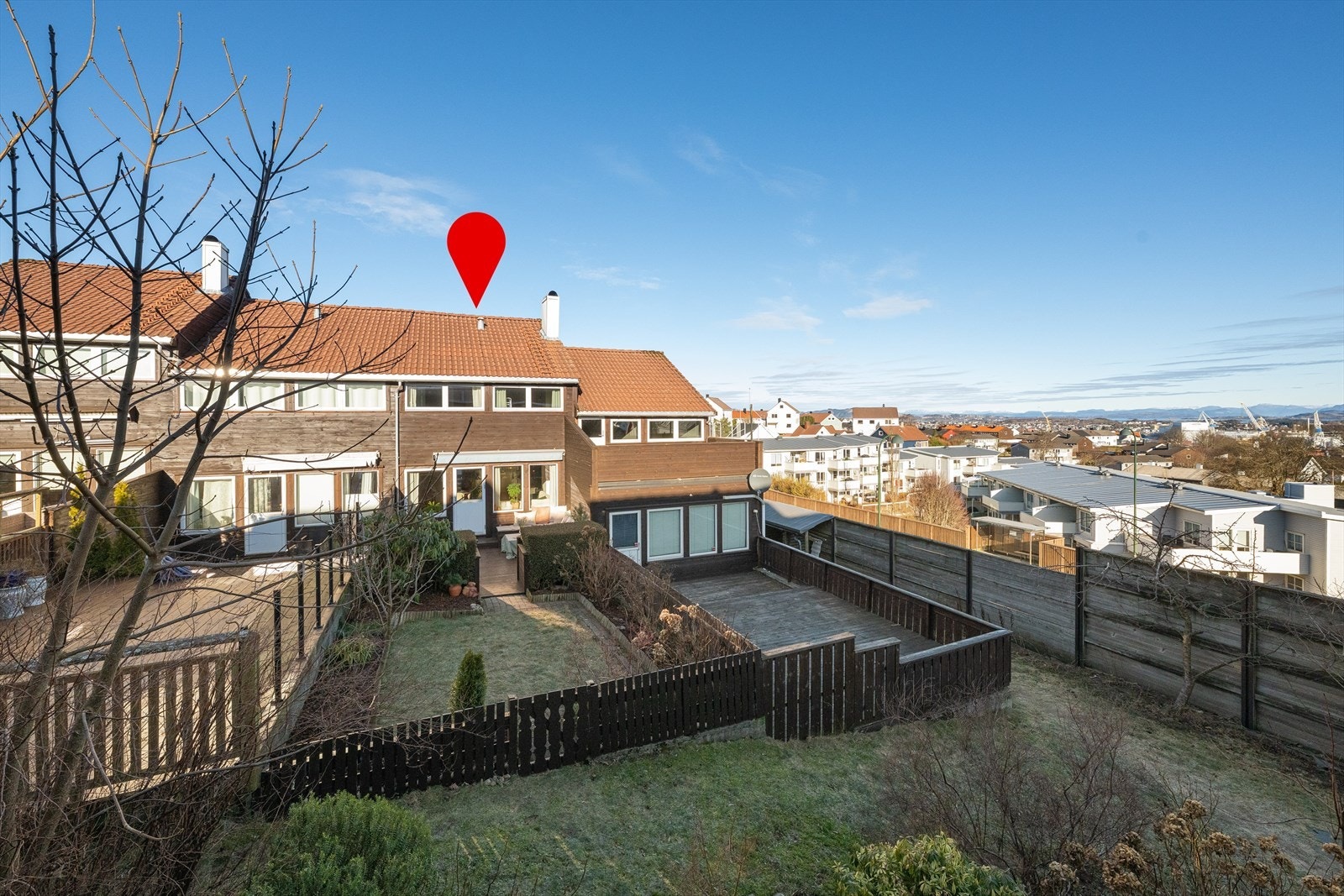 EiendomsMegler 1 v/ Tone Ween Fredriksen har gleden av å presentere Furuveien 7 C - et flott og innholdsrikt rekkehus med kjekk beliggenhet Galleribilde