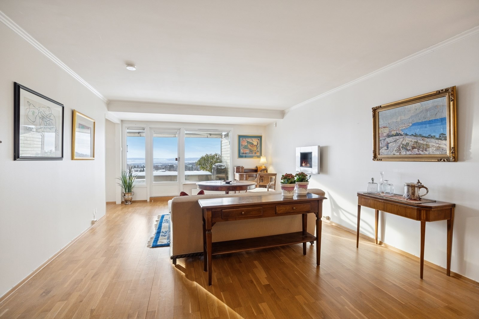 Cathrine Pettersen v/DNB Eiendom har gleden av å presentere Holmenkollveien 70A! Galleribilde