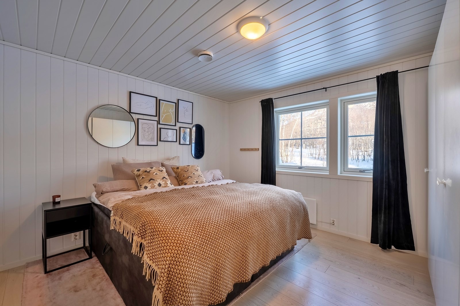 Boligen har to soverom av god størrelse - Hovedsoverommet på ca. 13 m² ligger mot nord Galleribilde
