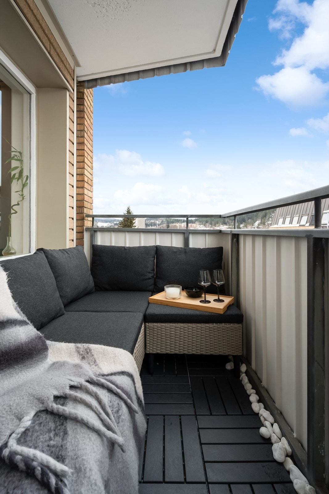 Her er det plass til en liten sittegruppe. Galleribilde