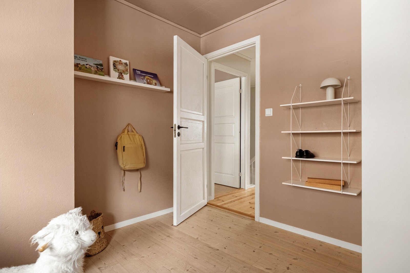 De to mindre soverommene i denne etasjen var opprinnelig ett større. Galleribilde