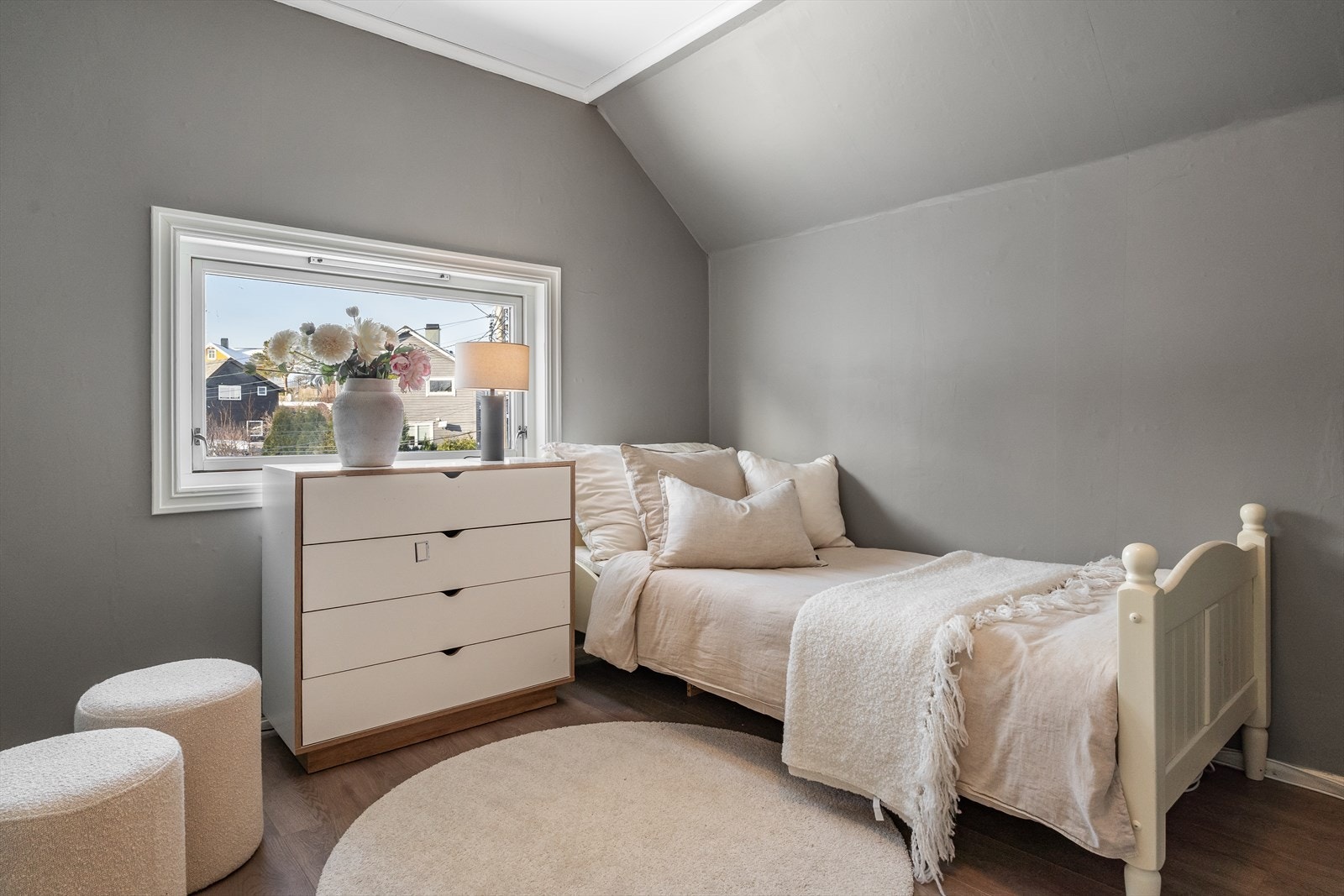 Soverom 3 med god plass og fleksible møbleringsmuligheter. Galleribilde