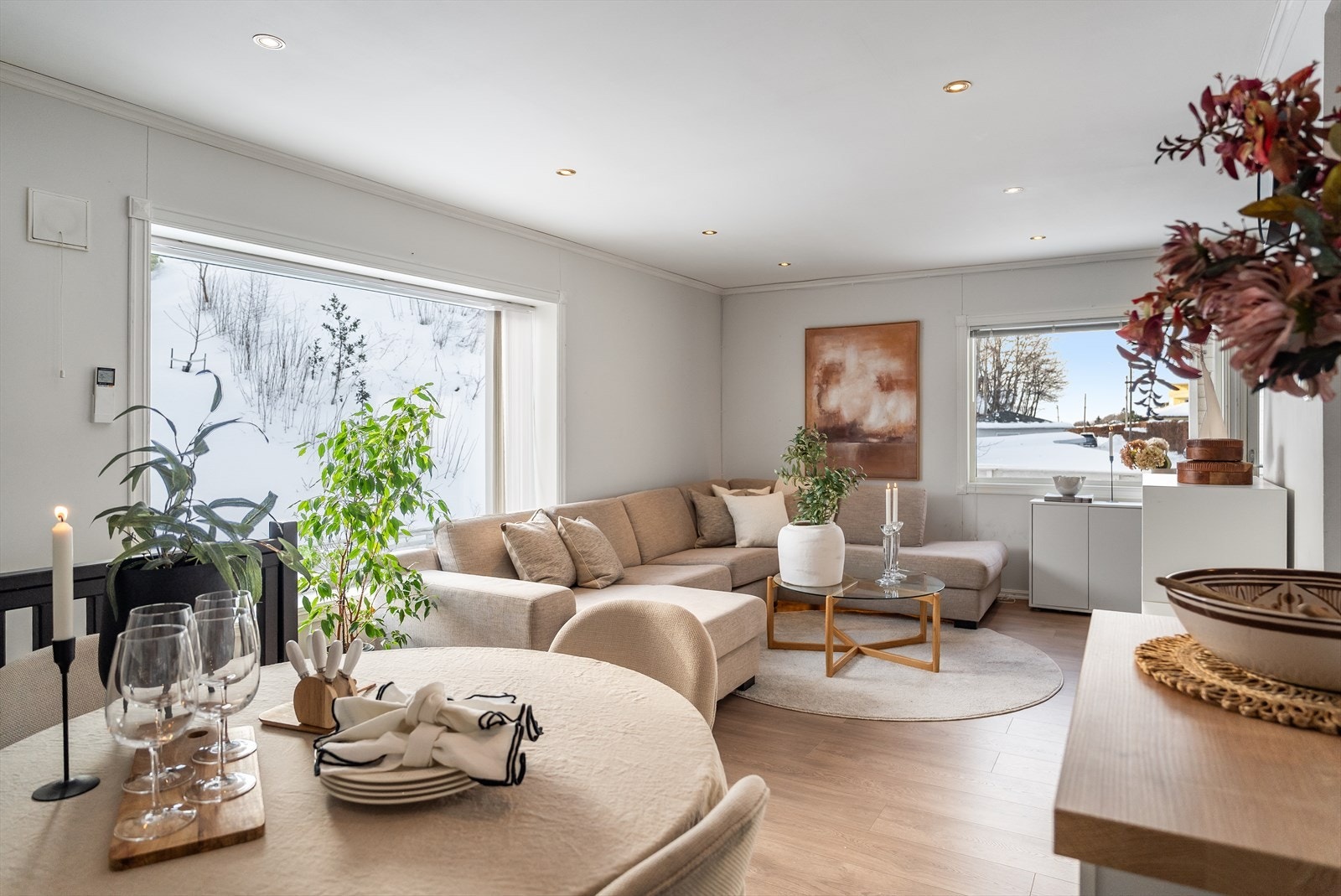 Boligen byr på en god planløsning og er gjennomgående delikate fargevalg. Galleribilde