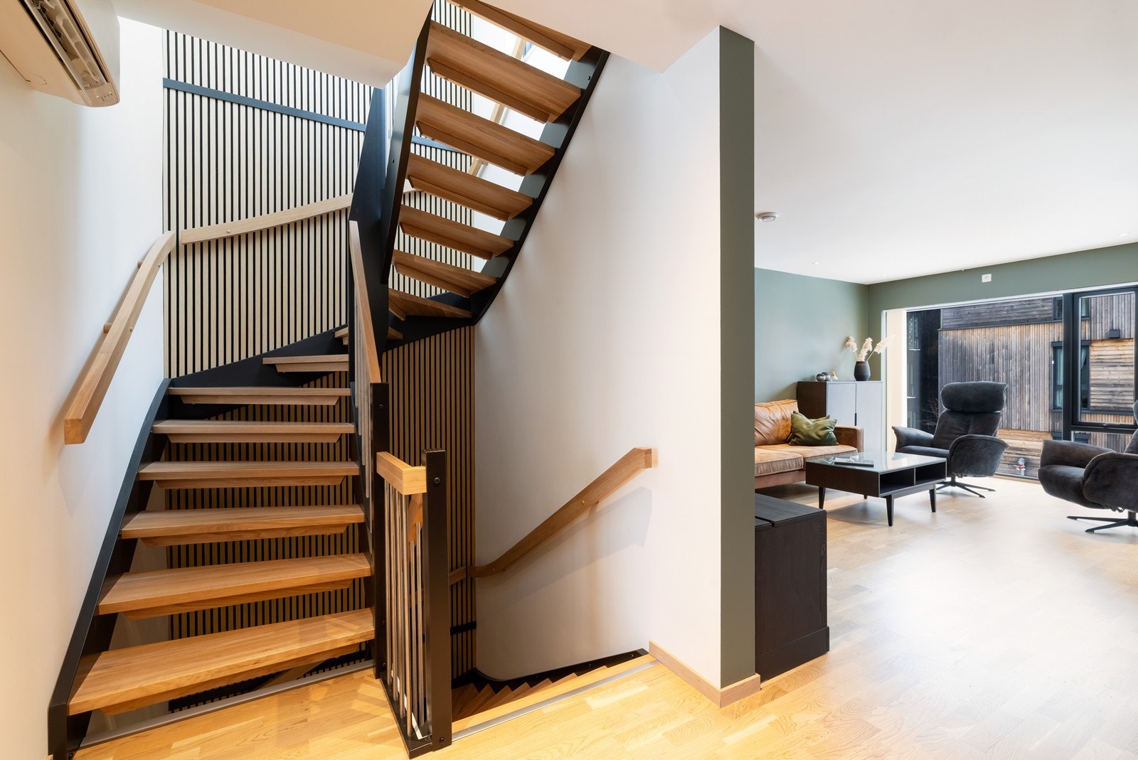 Trapp fra 2.etg. Galleribilde