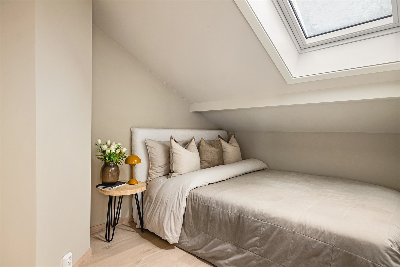 Det er ellers plass til seng og nattbord. Galleribilde