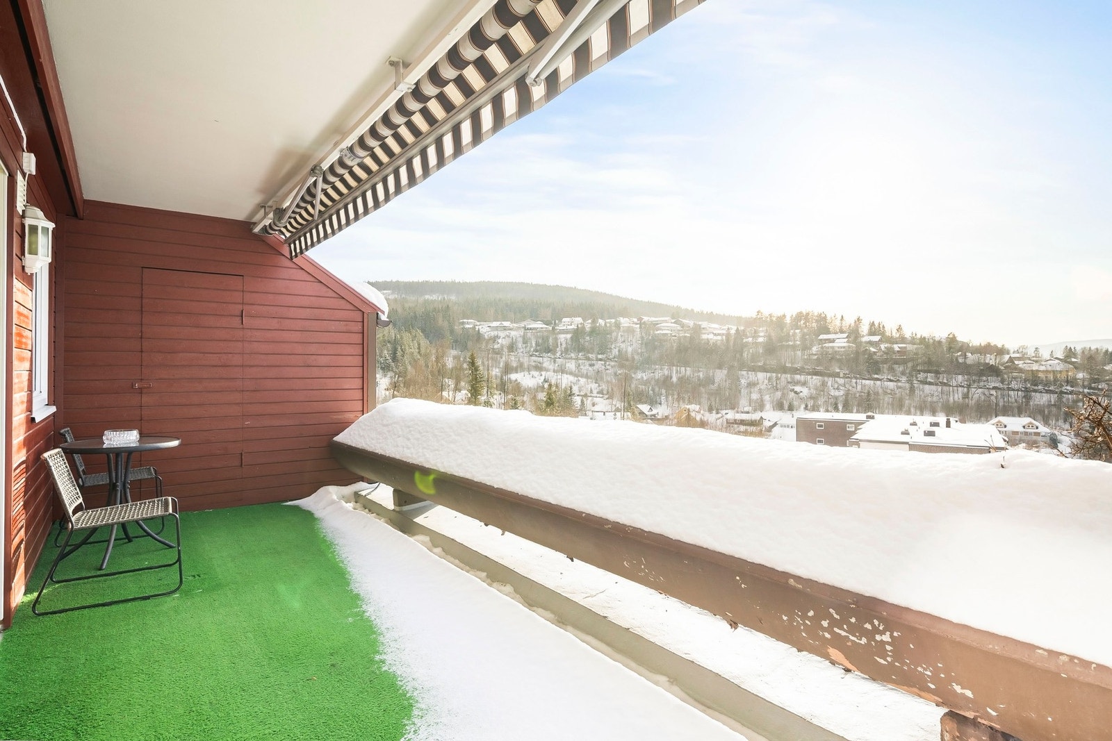 Den er av god størrelse, målt ca. 12 kvadratmeter. Galleribilde