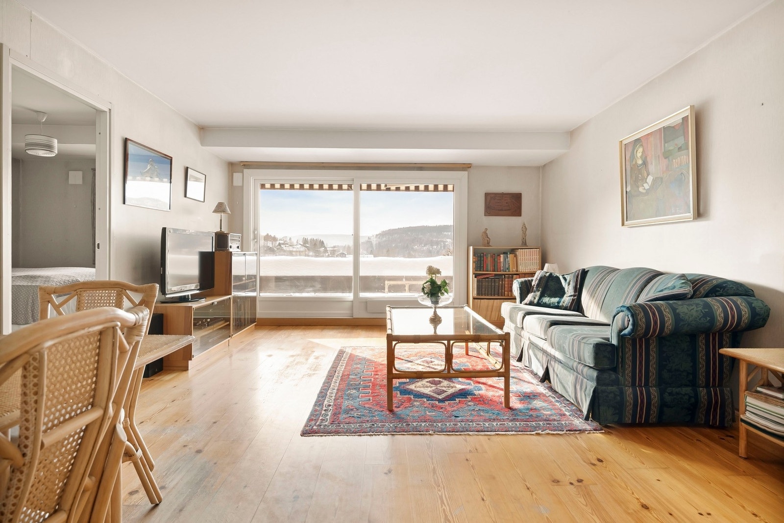 Denne siden av leiligheten er som nevnt vendt mot sørvest, som betyr fantastisk lys. Galleribilde