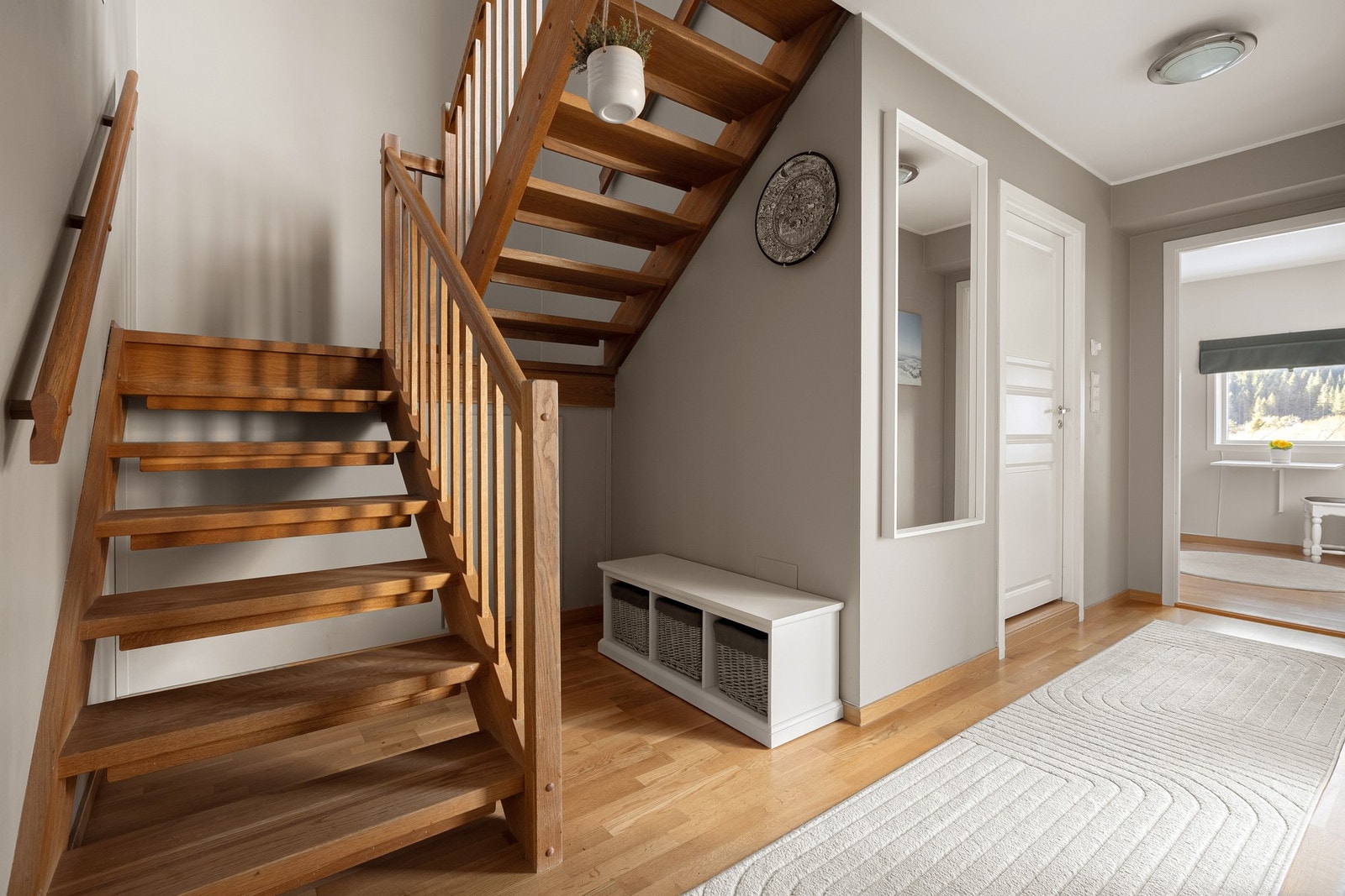 Vi beveger oss ned i 1. etasje. Galleribilde