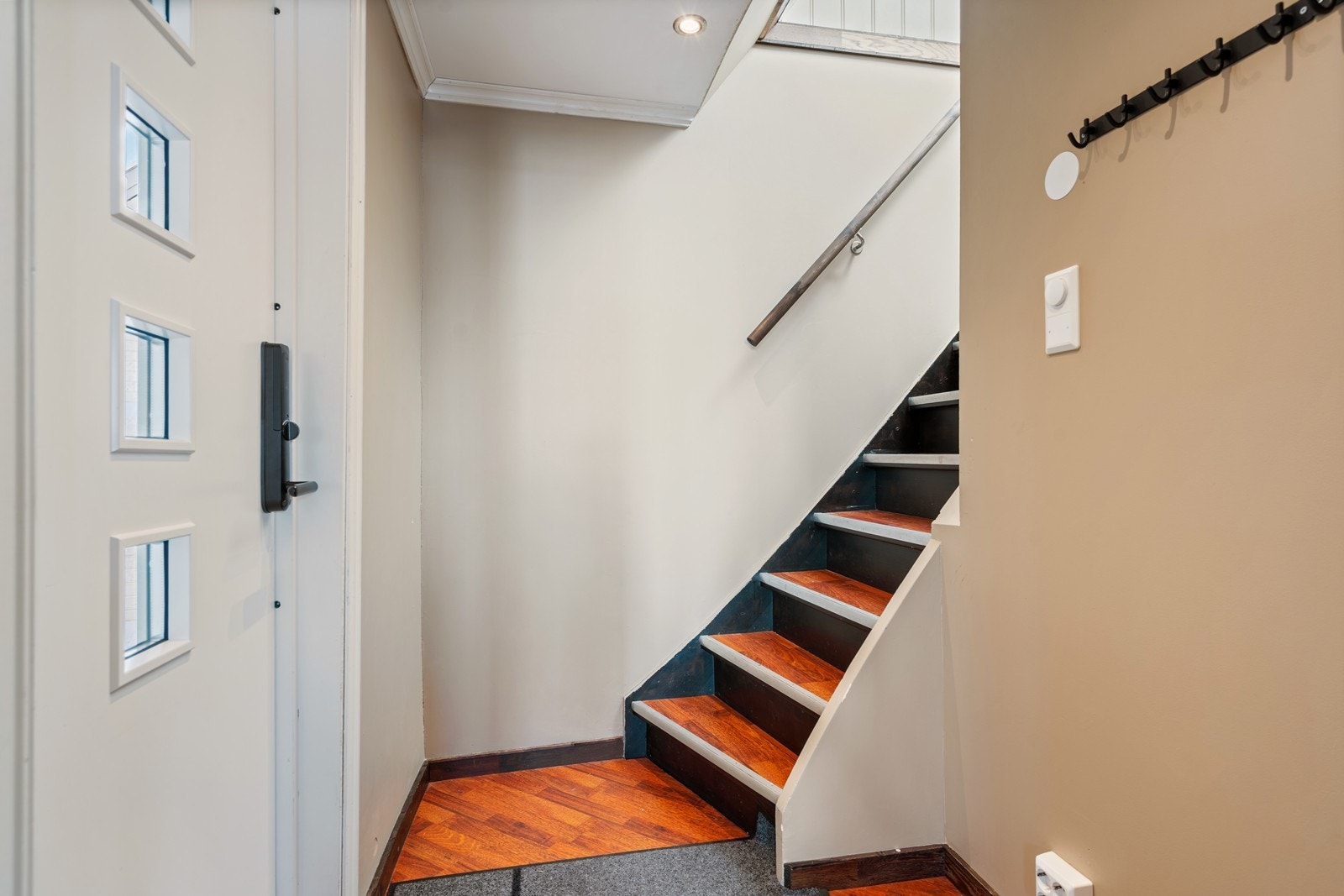 Entrè m/trapp opp Galleribilde