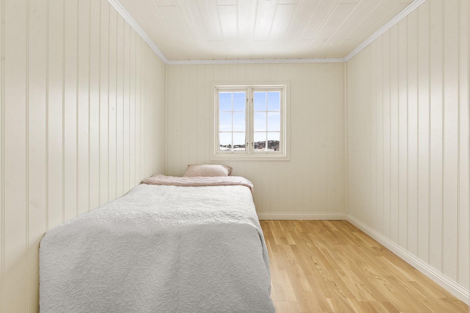 Flere av soverommene i andre etasje er nylig pusset opp. Galleribilde