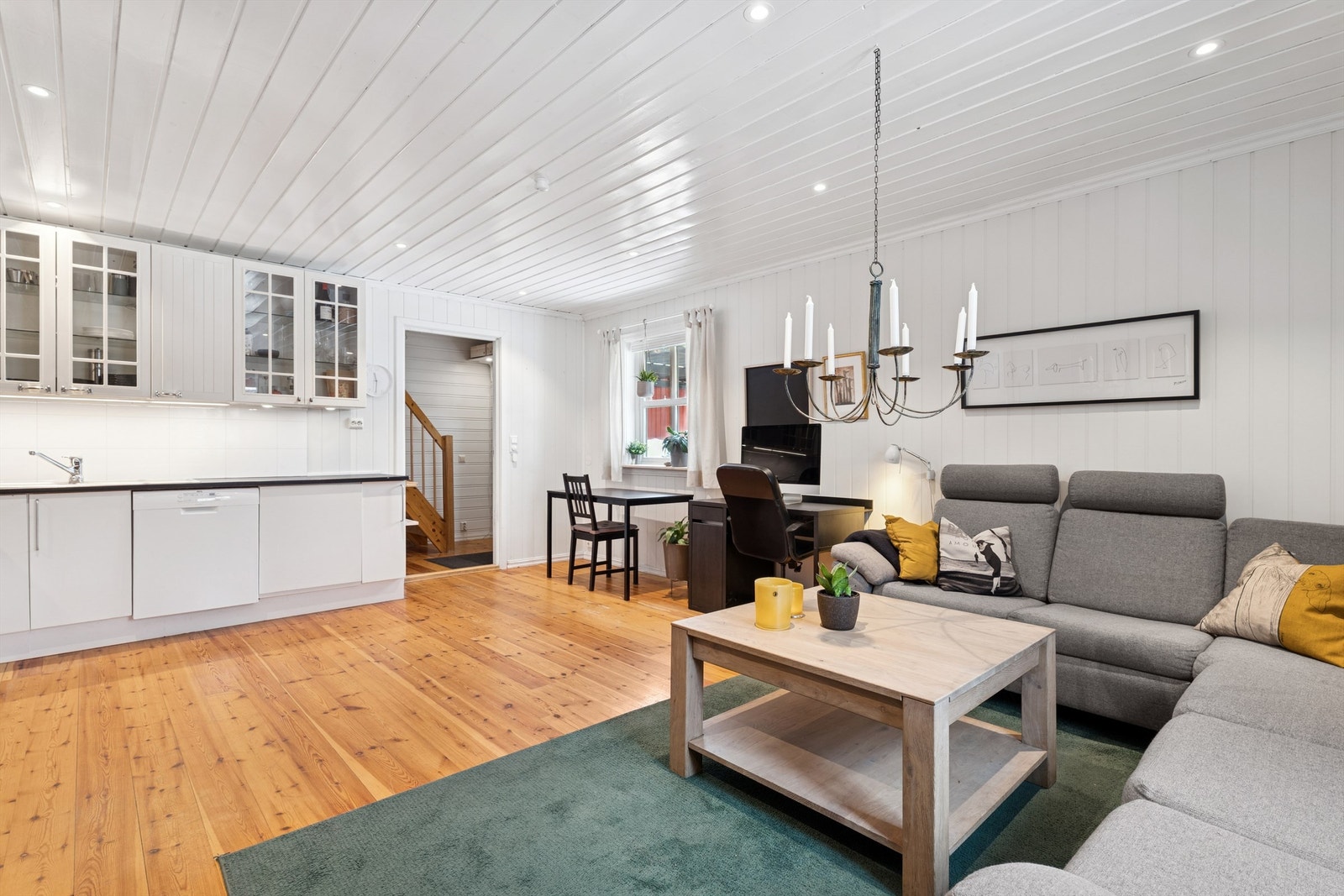 Kjøkken og stue anneks. Galleribilde