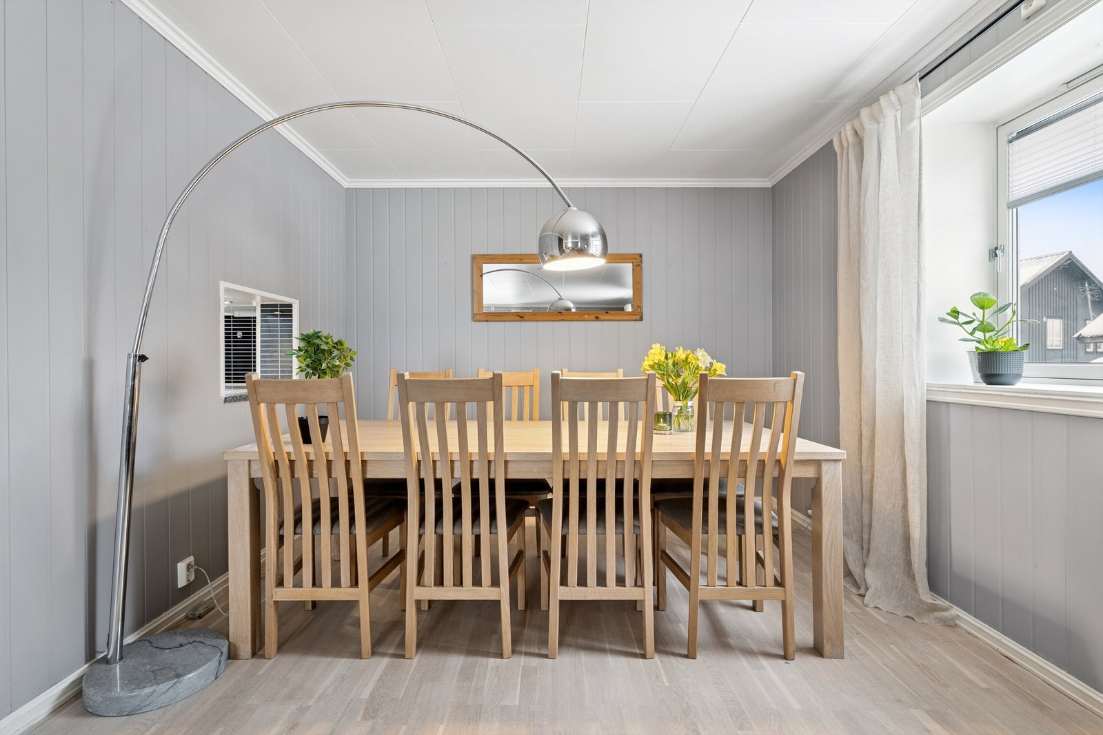 Spisestue hovedhus. Galleribilde