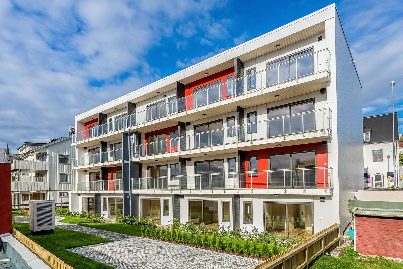 Leiligheten ligger i nest øverste etasje helt til venstre i bildet. Galleribilde