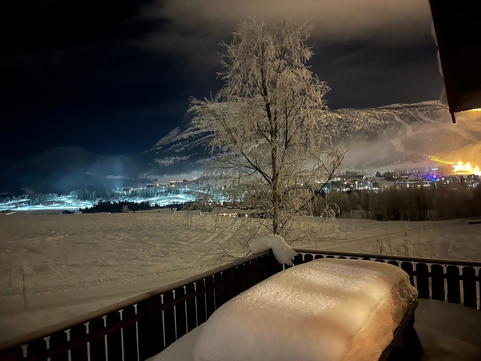 Utsikt fra terrasse. Galleribilde