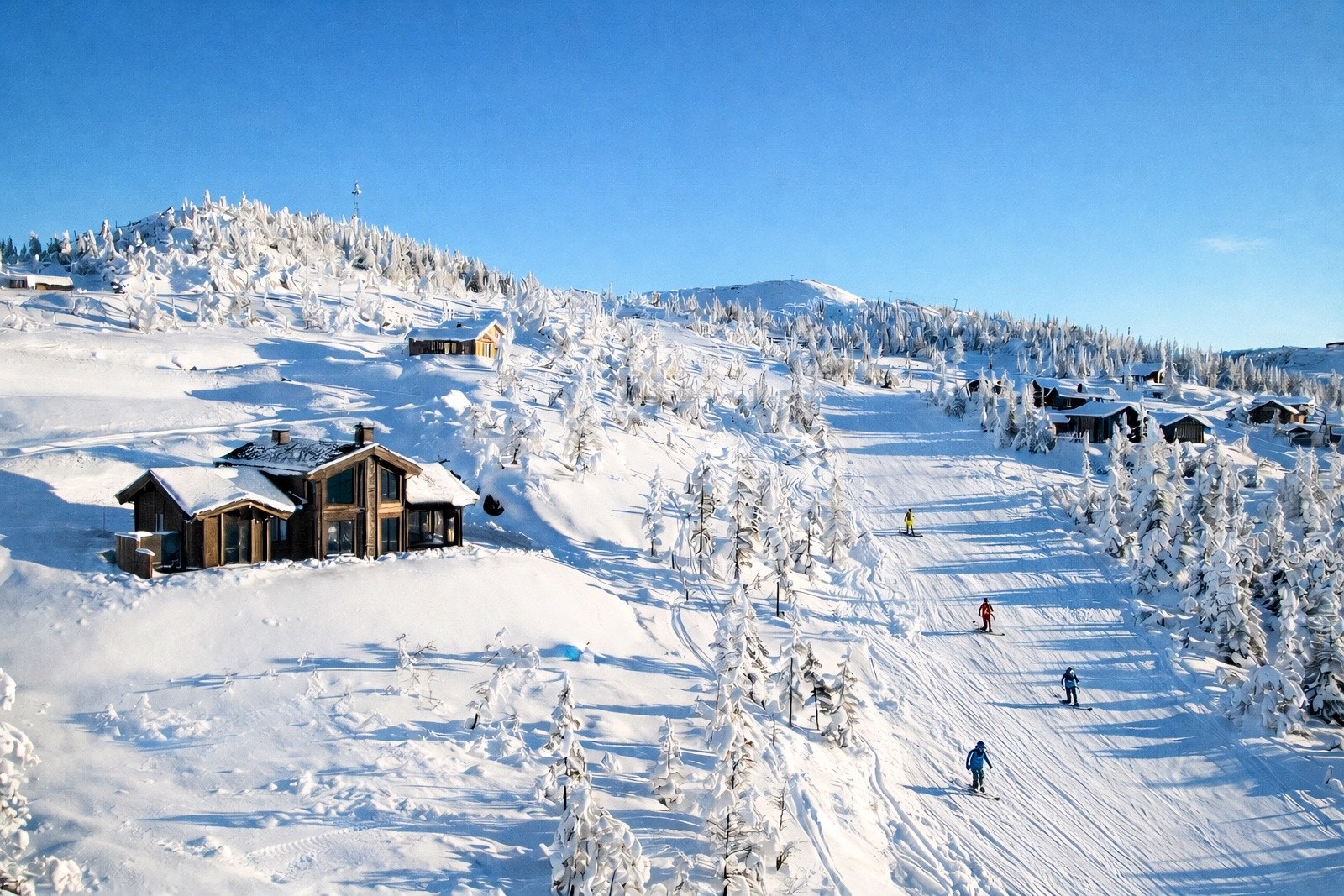 Beliggende hele 1000 m.o.h. med vidtrakt utsikt! Galleribilde