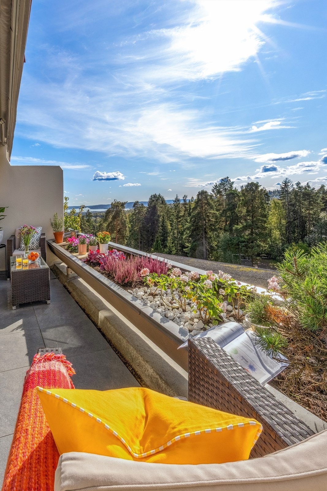 Leiligheten og terrassen ligger usjenert til. Galleribilde