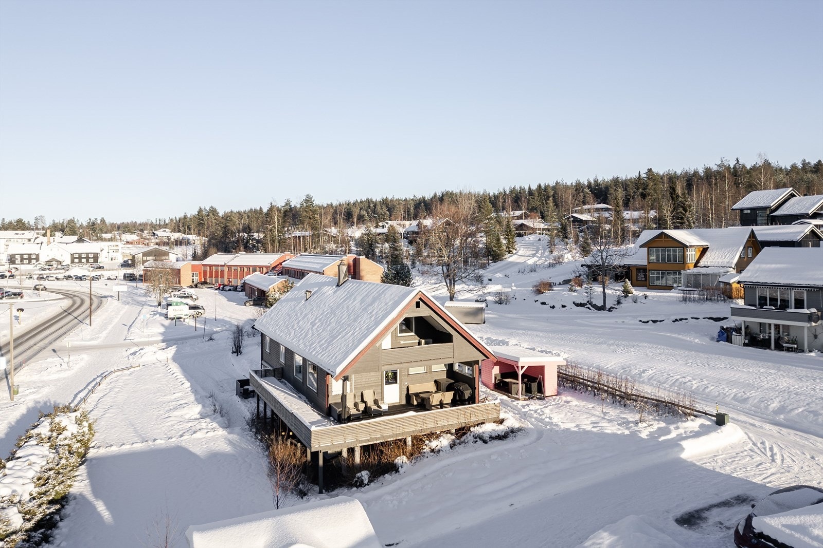 Eiendommen ligger meget sentralt til, med gangavstand til Elverum sentrum og alle servicefasiliteter. Galleribilde