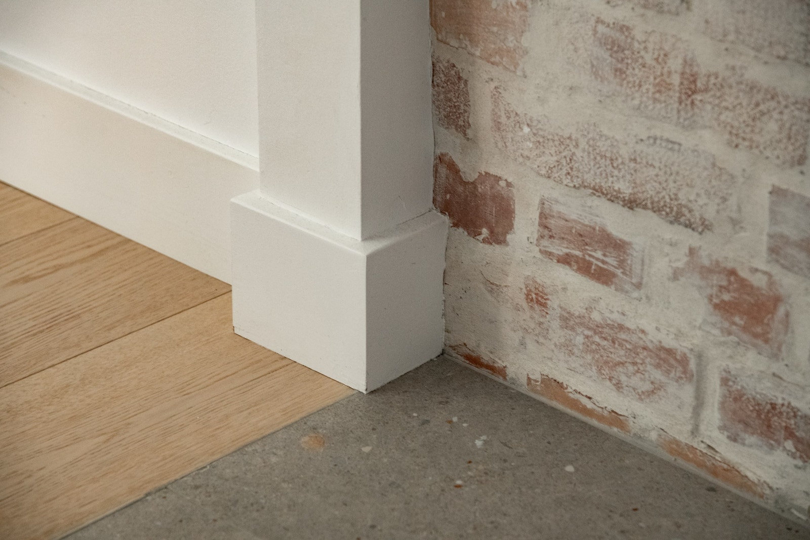 Leiligheten er pusset opp med fokus på selv de miste detaljer. Sømløse overganger, her er selv de minste detaljer ivaretatt. Galleribilde