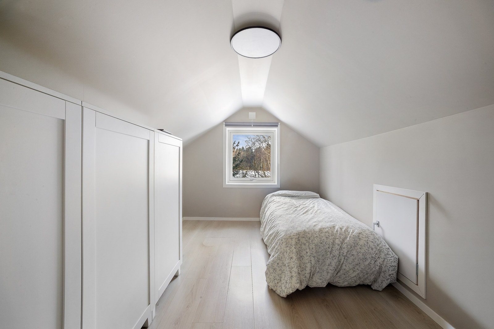 Loftsetasjen ble innredet i 2024 Galleribilde