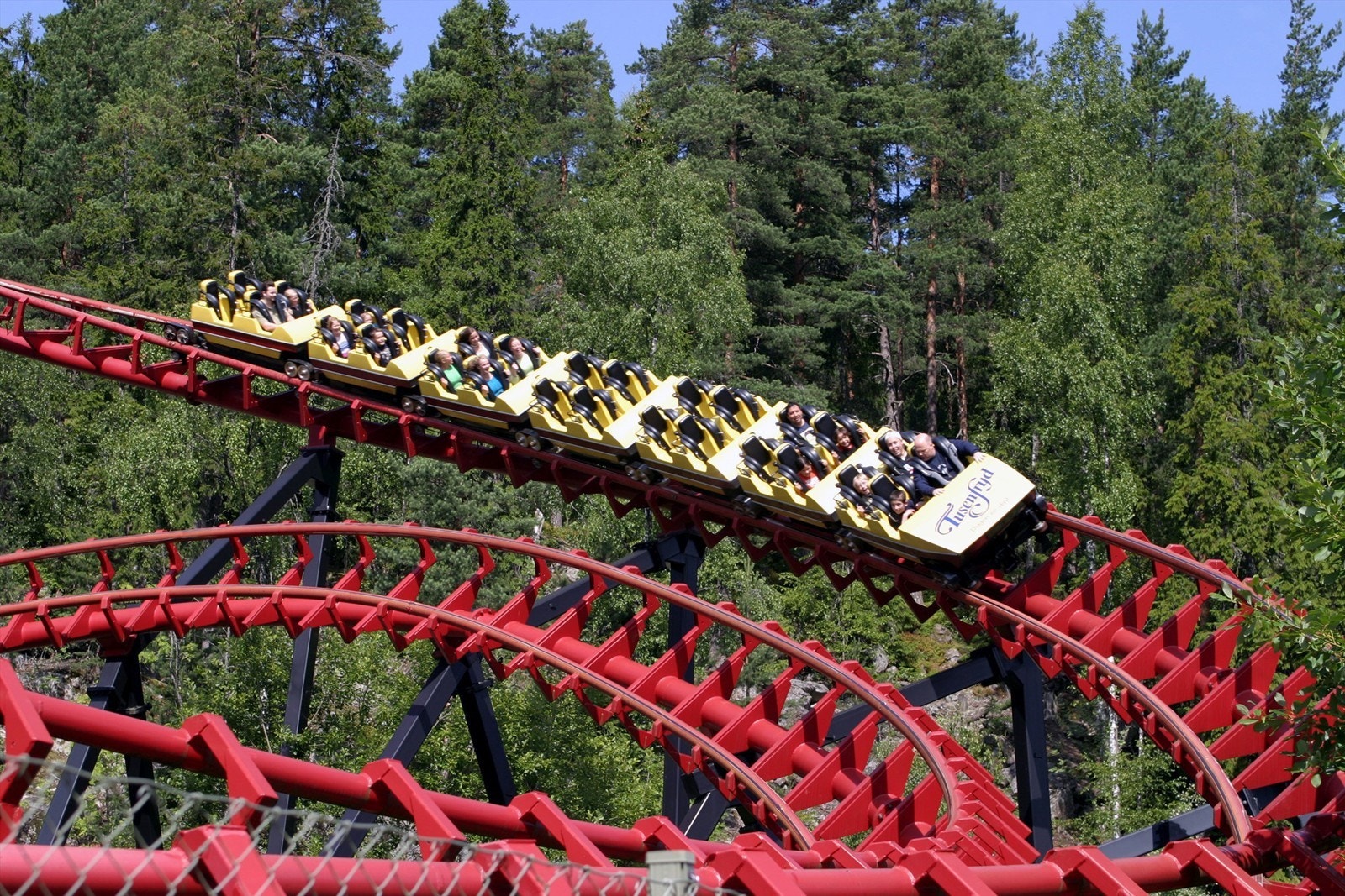 Familieattraksjonen og fornøyelsesparken Tusenfryd ligger en kort kjøretur fra boligen Galleribilde