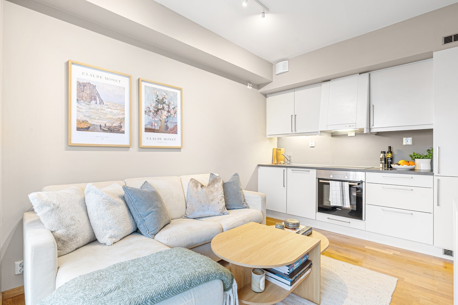 Takstmann har gjennomført en tilstandsvurdering av leiligheten i anledning salg, og har gitt alle punkter tilstandsgrad 1. Trygt og forutsigbart for en ny kjøper. Galleribilde