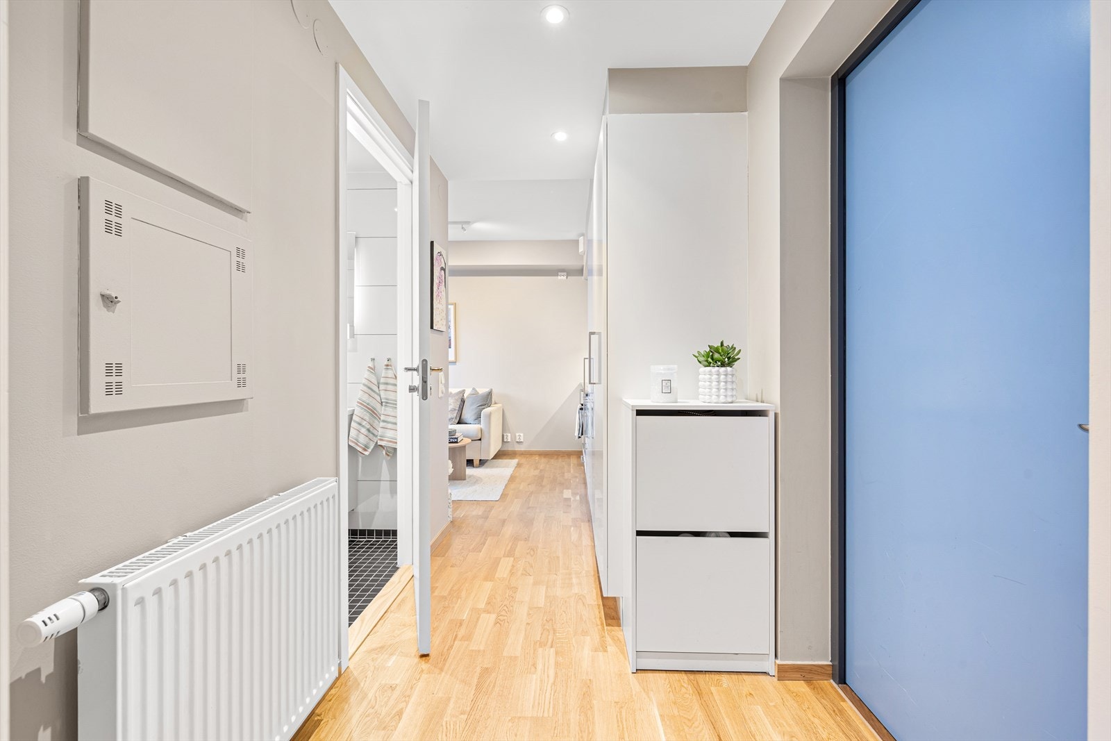 Boligen har balansert ventilasjon. Dette sørger for et friskt og godt inneklima hele året rundt. Galleribilde