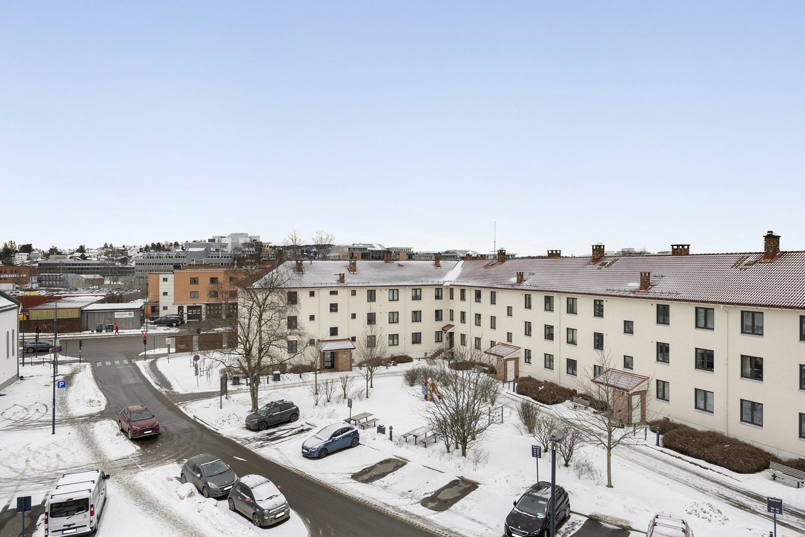 Oversikt over borettslagets bebyggelse og fellesarealer. Galleribilde