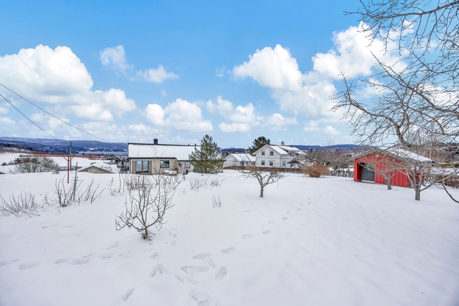Skjermet og solrik beliggenhet Galleribilde