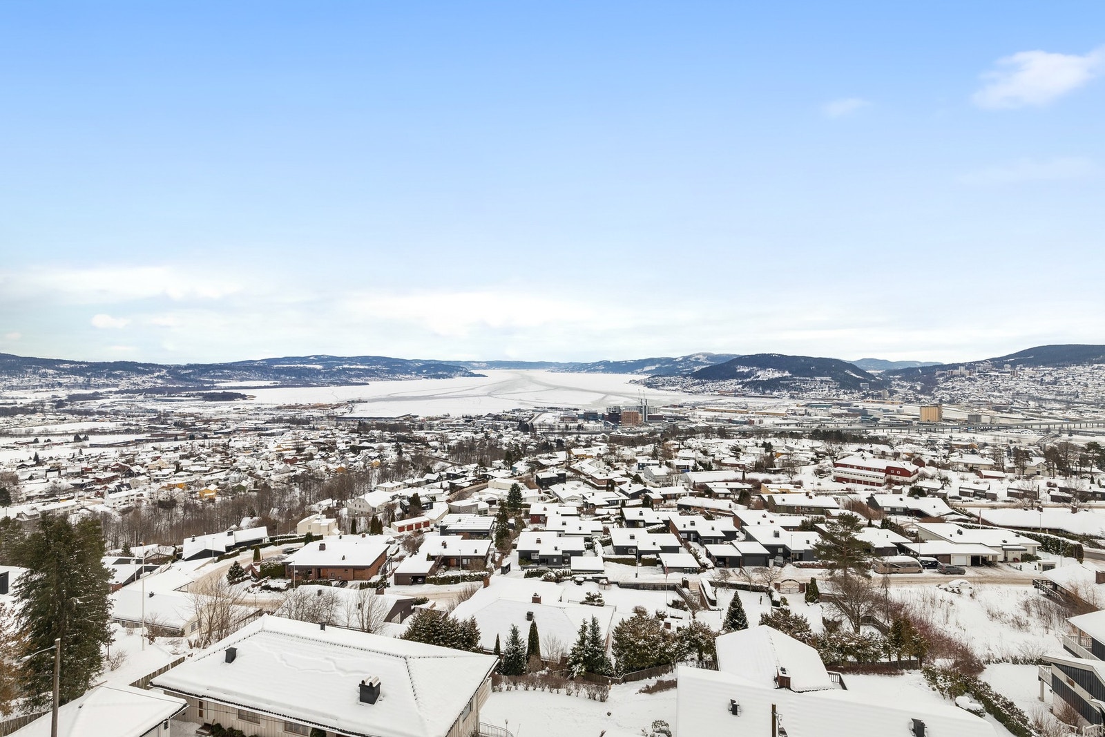 Spektakulær utsikt over Drammensfjorden Galleribilde
