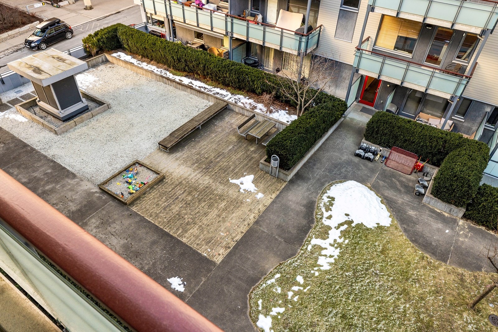 Utsyn fra balkong. Galleribilde