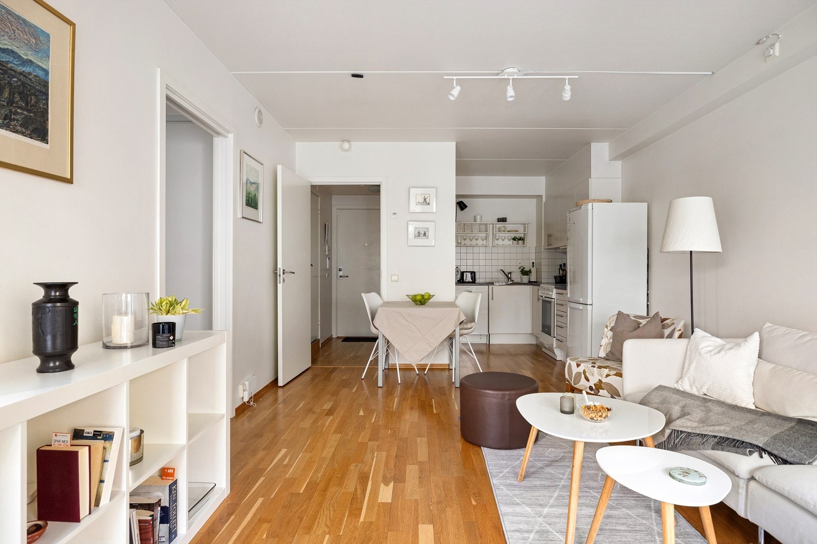 Lave fellesutgifter med internett og a-konto varmtvann og fyring inkludert. Galleribilde